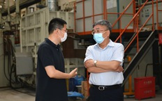 沈阳市委常委、统战部部长王镇走访看望张健研究员